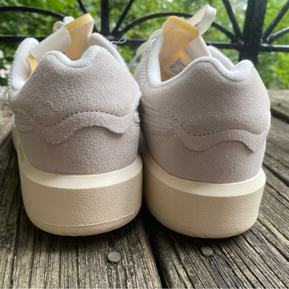 New Balance 302 'Moonbeam' CT302BB Men’s Sneakers Sz 11US - Picture 4 of 16